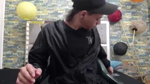 Snapshot of sirryant chatting on 12.04.24 SIR RYANT online show from 12.04.24