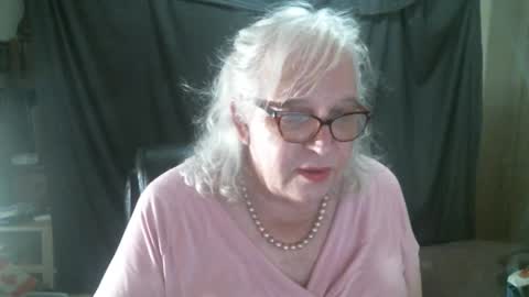Sissy Diane online show from 10.16.25