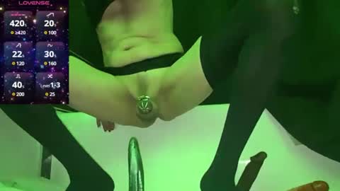 Snapshot of sissysl_vesylvia chatting on 12.06.24 sylvia online show from 12.06.24