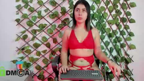 Snapshot of skarlet04 chatting on 09.19.25 Skarlet online show from 09.19.25
