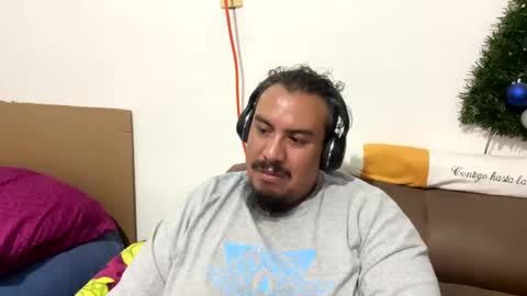 Snapshot of skinhell chatting on 03.02.25 Elias online show from 03.02.25