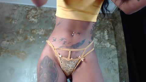 Snapshot of skinny_yizz chatting on 12.22.24 Only Pvt online show from 12.22.24