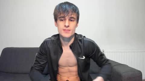 Snapshot of skinnyguywithbigd chatting on 03.07.25 skinnyguywithbigd online show from 03.07.25