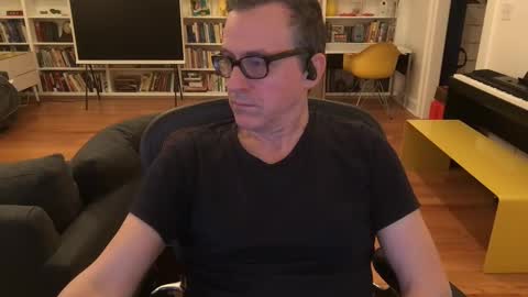 Snapshot of skyline3371 chatting on 12.18.24 Skyline3371 online show from 12.18.24