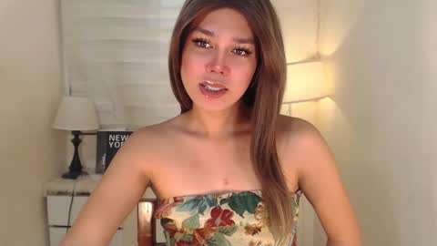 Snapshot of skyllerkent chatting on 02.14.25 Sky online show from 02.14.25