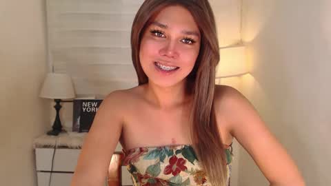 Snapshot of skyllerkent chatting on 02.14.25 Sky online show from 02.14.25