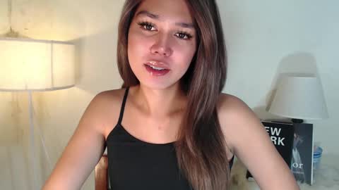 Snapshot of skyllerkent chatting on 03.12.25 Sky online show from 03.12.25