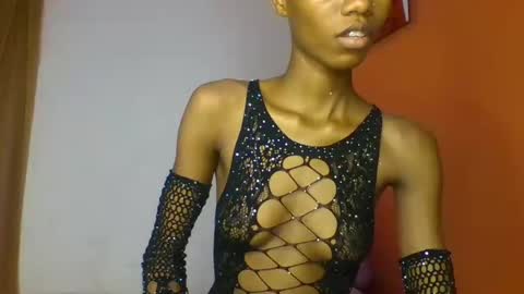 Snapshot of slaybby chatting on 01.06.25 Slaybby online show from 01.06.25