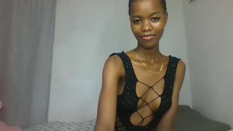 Snapshot of slaybby chatting on 09.21.25 Slaybby online show from 09.21.25