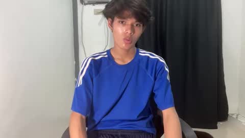 Snapshot of slim_sensation chatting on 10.22.25 slim_sensation online show from 10.22.25