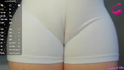 Snapshot of slut_milf4u chatting on 02.13.25 Paola online show from 02.13.25