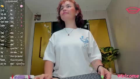 Snapshot of slut_milf4u chatting on 03.10.25 Paola online show from 03.10.25