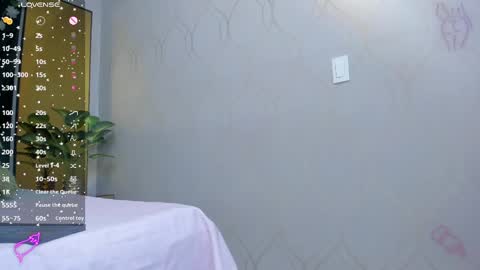 Snapshot of slut_milf4u chatting on 03.11.25 Paola online show from 03.11.25