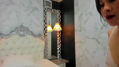 Snapshot of slut_milf4u chatting on 10.04.25 Paola online show from 10.04.25