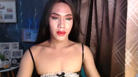 Snapshot of slutqueen_raz chatting on 01.19.25 Raz online show from 01.19.25