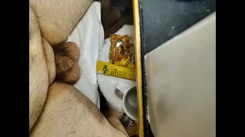 Snapshot of small_1986 chatting on 12.20.24 transmisin gratuita bajo demanda free broadcast on demand online show from 12.20.24