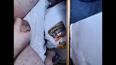 Snapshot of small_1986 chatting on 01.09.25 transmisin gratuita bajo demanda free broadcast on demand online show from 01.09.25