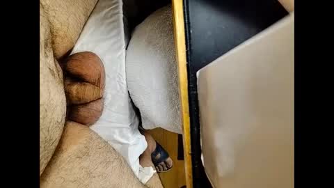 Snapshot of small_1986 chatting on 01.28.25 transmisin gratuita bajo demanda free broadcast on demand online show from 01.28.25