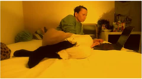 Snapshot of smile_dance_ chatting on 02.15.25 smile_dance_ online show from 02.15.25