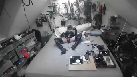 Snapshot of smokeslut365 chatting on 02.07.25 smokeslut365 online show from 02.07.25