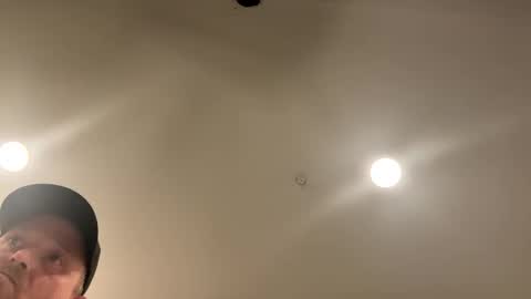 Snapshot of smokeymt420 chatting on 10.01.25 smokeymt420 online show from 10.01.25