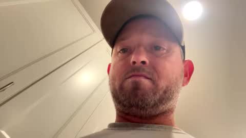 Snapshot of smokeymt420 chatting on 10.09.25 smokeymt420 online show from 10.09.25