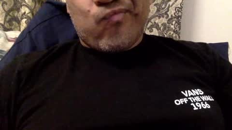 Snapshot of smoothstrik3r chatting on 12.18.24 smoothstrik3r online show from 12.18.24