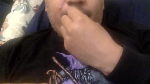 Snapshot of smoothstrik3r chatting on 12.19.24 smoothstrik3r online show from 12.19.24