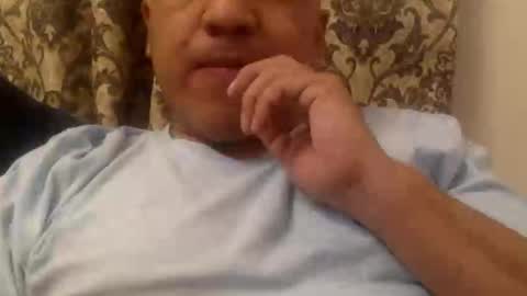 Snapshot of smoothstrik3r chatting on 12.21.24 smoothstrik3r online show from 12.21.24
