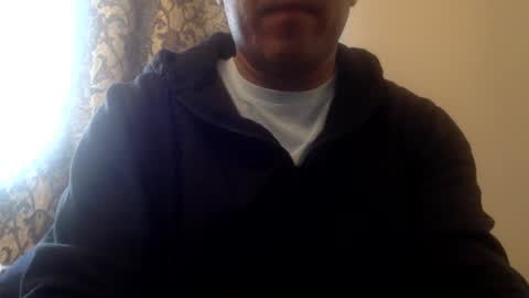 Snapshot of smoothstrik3r chatting on 12.23.24 smoothstrik3r online show from 12.23.24