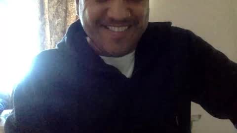 Snapshot of smoothstrik3r chatting on 12.29.24 smoothstrik3r online show from 12.29.24