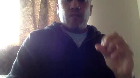 Snapshot of smoothstrik3r chatting on 03.01.25 smoothstrik3r online show from 03.01.25