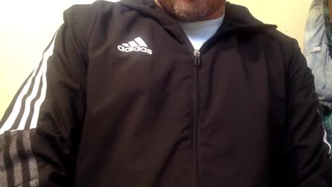 Snapshot of smoothstrik3r chatting on 03.10.25 smoothstrik3r online show from 03.10.25