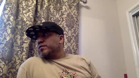 Snapshot of smoothstrik3r chatting on 10.12.25 smoothstrik3r online show from 10.12.25