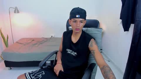 Snapshot of snak_master1 chatting on 10.07.25 snak_master1 online show from 10.07.25