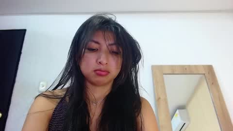 Snapshot of sneakyy_fantasy chatting on 12.13.24 Hellen  online show from 12.13.24
