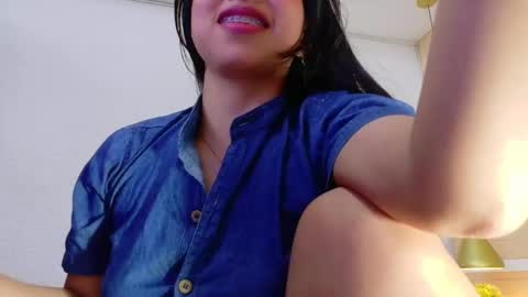 Snapshot of sneakyy_fantasy chatting on 03.06.25 Hellen  online show from 03.06.25