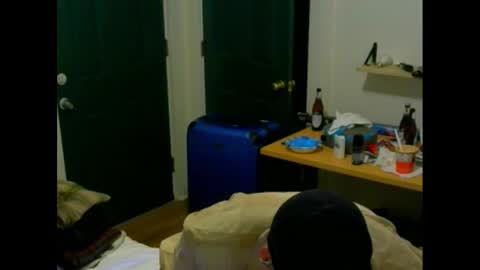 Snapshot of snizniz chatting on 12.31.24 snizniz online show from 12.31.24