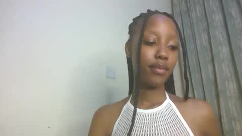 Snapshot of snowfox254 chatting on 10.10.25 snowfox254 online show from 10.10.25