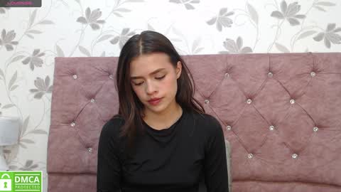 Snapshot of sofia_claark chatting on 01.25.25 Sofi online show from 01.25.25