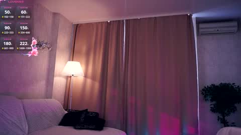 Snapshot of sofiabruno chatting on 03.07.25 Hi My name is Sofia Welcome to my room Please thumbs up - its important online show from 03.07.25