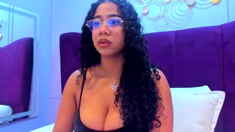 sofiifox online show from 10.05.25