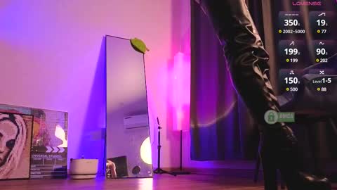 Snapshot of sonia__rose chatting on 02.14.25 Sonia online show from 02.14.25