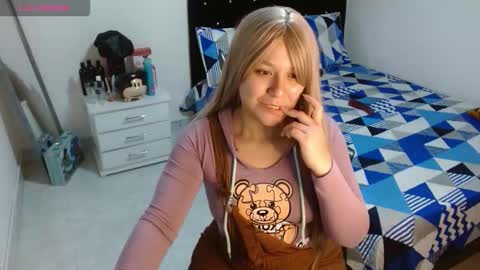 Snapshot of soniafuckboobs chatting on 09.30.25 soniafuckboobs online show from 09.30.25