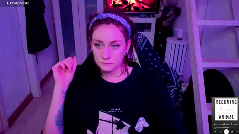 Snapshot of sonicsupergirl chatting on 10.06.25 Rie online show from 10.06.25