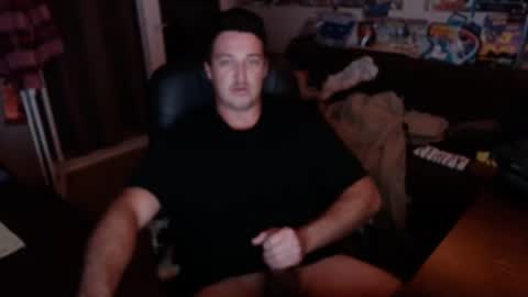 Snapshot of sophiaroze chatting on 12.17.24 sophiaroze online show from 12.17.24