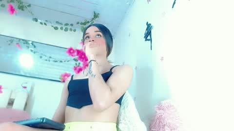 sophie_miaa online show from 12.15.24
