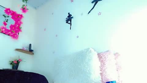 sophie_miaa online show from 12.28.24