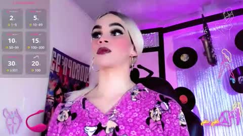 sophie_miaa online show from 10.20.25