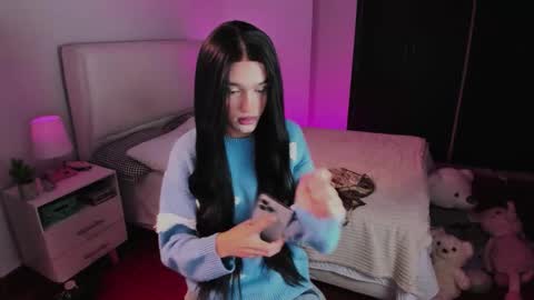 Snapshot of sophiecornett chatting on 09.24.25    online show from 09.24.25